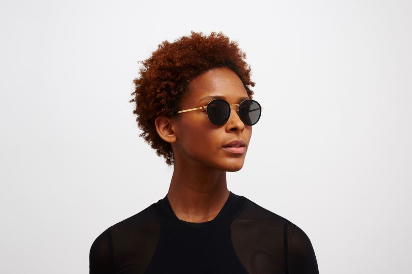 TUVAMYKITA Frame: A15 Glossy Gold/Black|Lens: Dark Grey Solid B260B222 Lite