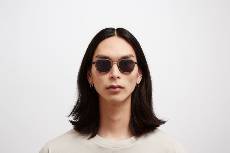 FIRMYKITA Frame: MH63 Cashmere Grey/Black|Lens: Polarized Pro Hi-Con Grey B260B142 Mylon