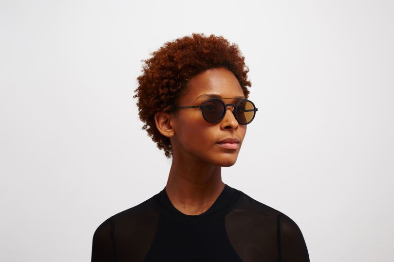 HEMLOCKMYKITA Frame: MH6 Pitch Black/Black|Lens: Polarized Pro Amber Brown B260B50 Mylon